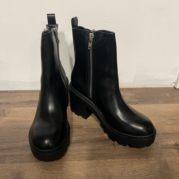 BOOTS! MOTO, COMBAT, CHUNKY - Picture 3 of 13